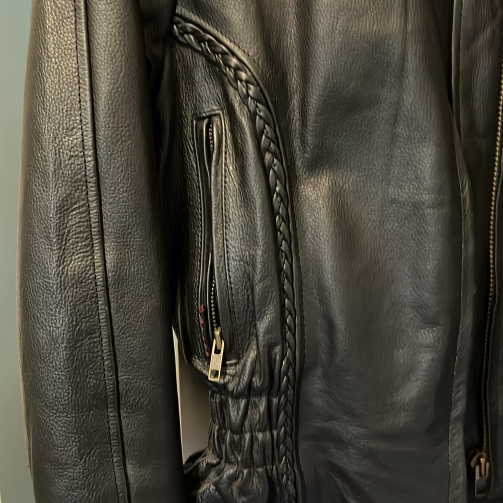 Hot Leather jacket - Picture 2 of 3